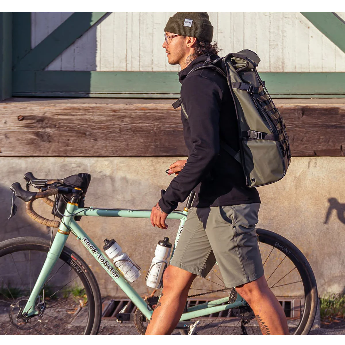 Chrome Industries : Barrage Freight 34L Pack : Black - Image 17