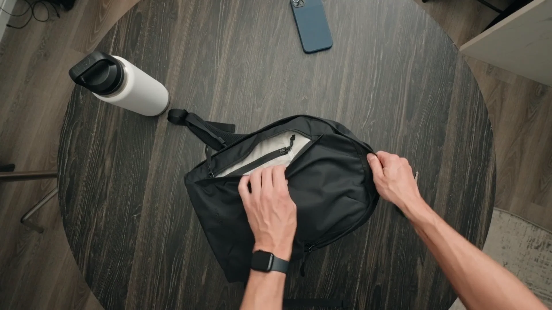 Moment : Everything Backpack 17 or 21L : Black - Image 14