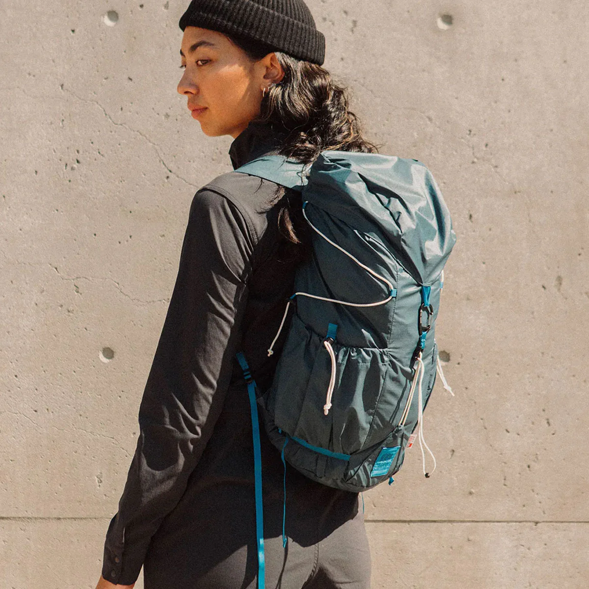 Topo Designs : TopoLite Cinch Pack 16L : Pond Blue - Image 6