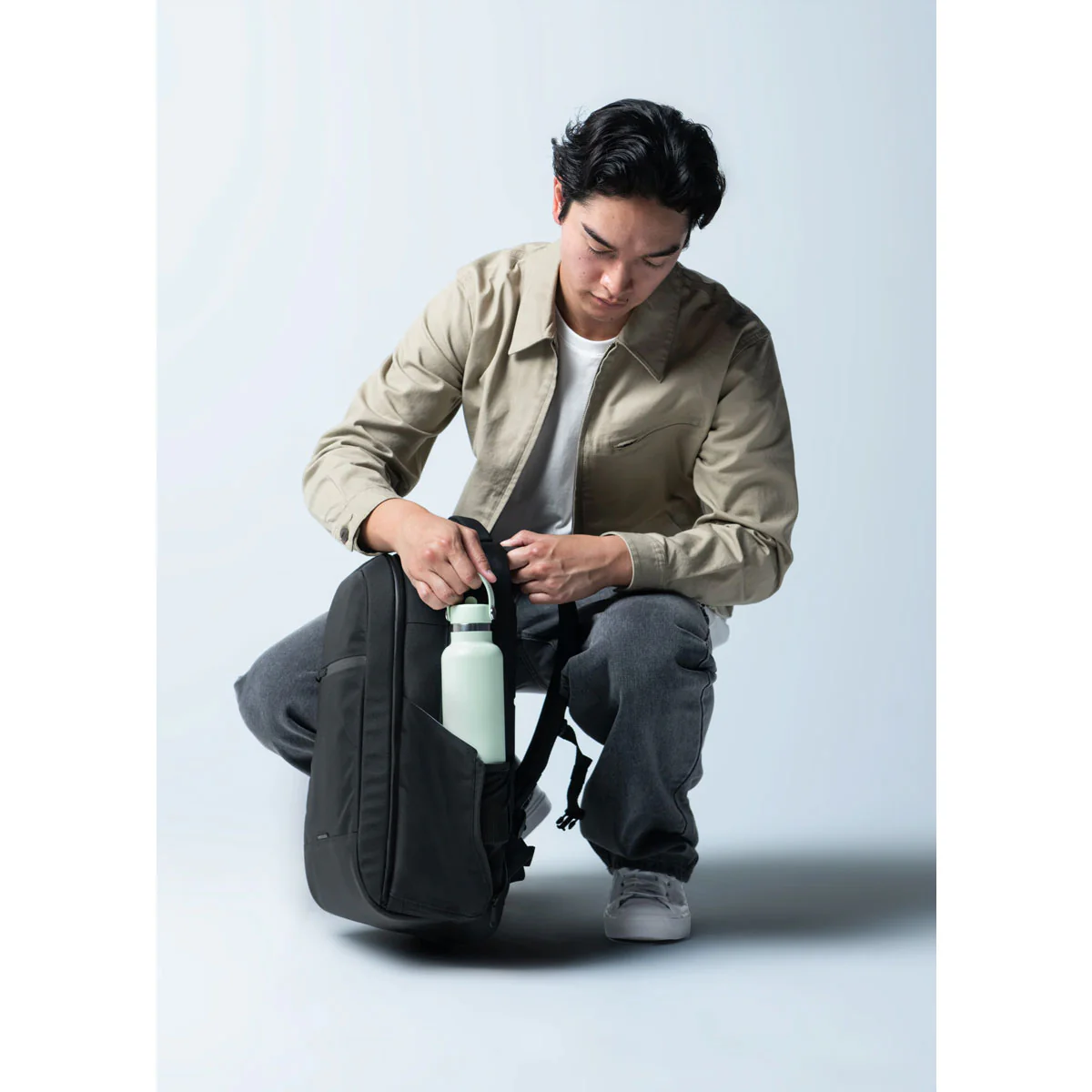 Sympl : V2 Weekender Backpack 25L : Carbonate Coated - Image 8