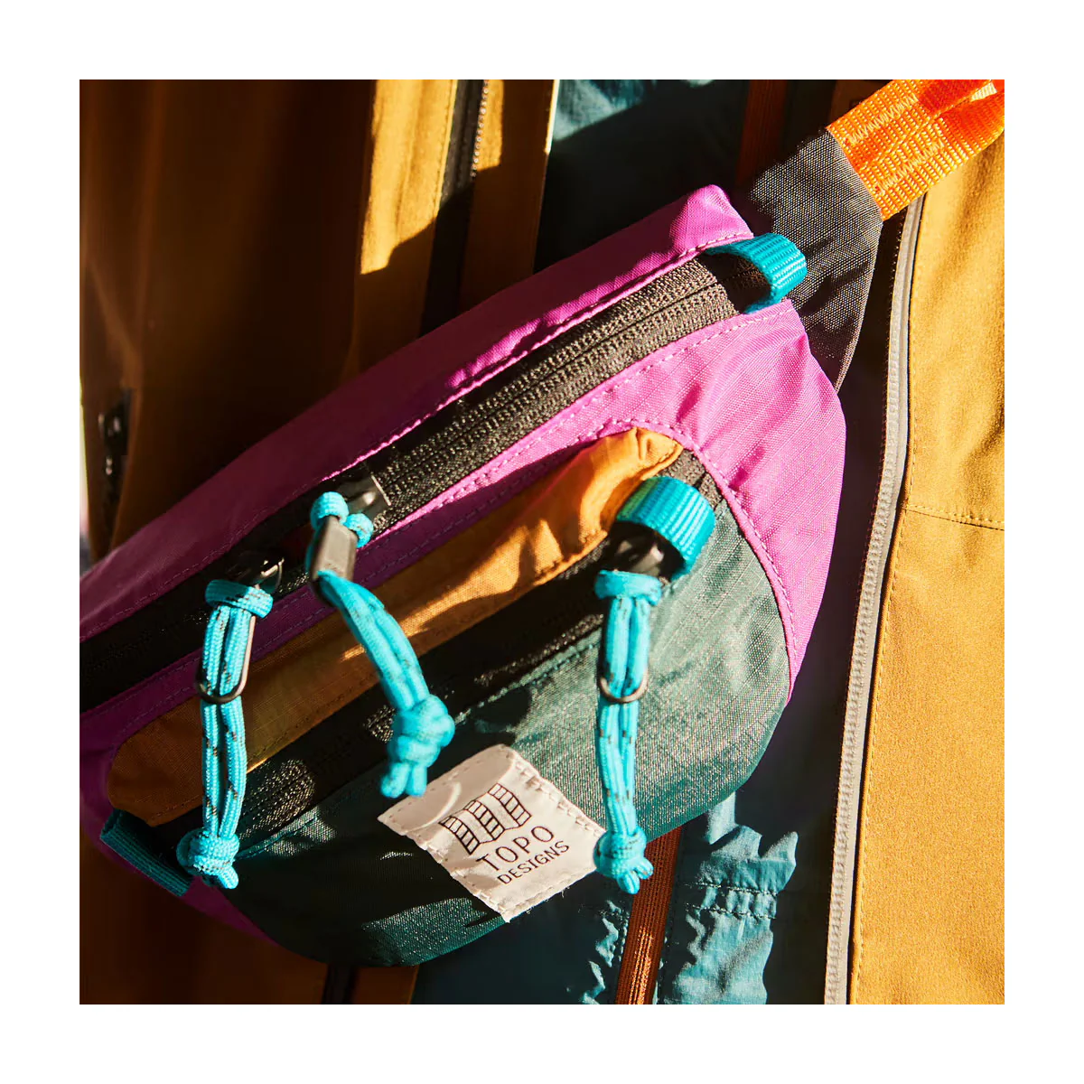 Topo Designs : Mountain Waist Pack : Loganberry/Bone White - Image 6